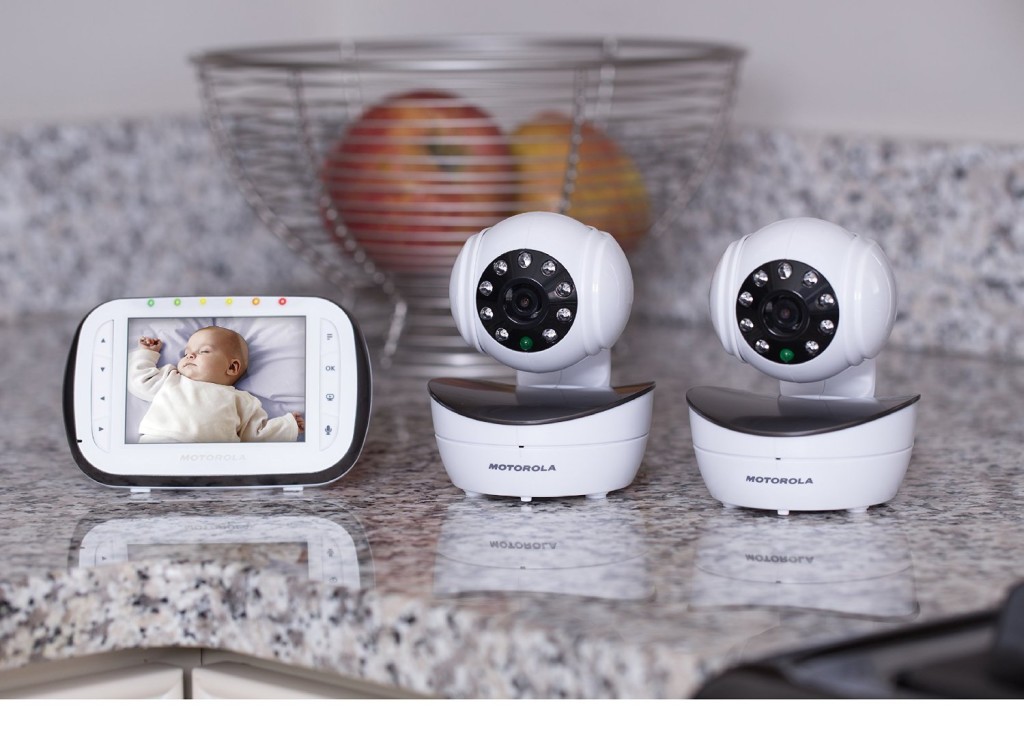 MBP43S-2 Motorola Video Baby Monitor with 2 Cameras 