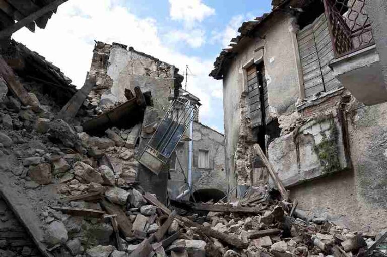 How Can I Prepare for an Earthquake?